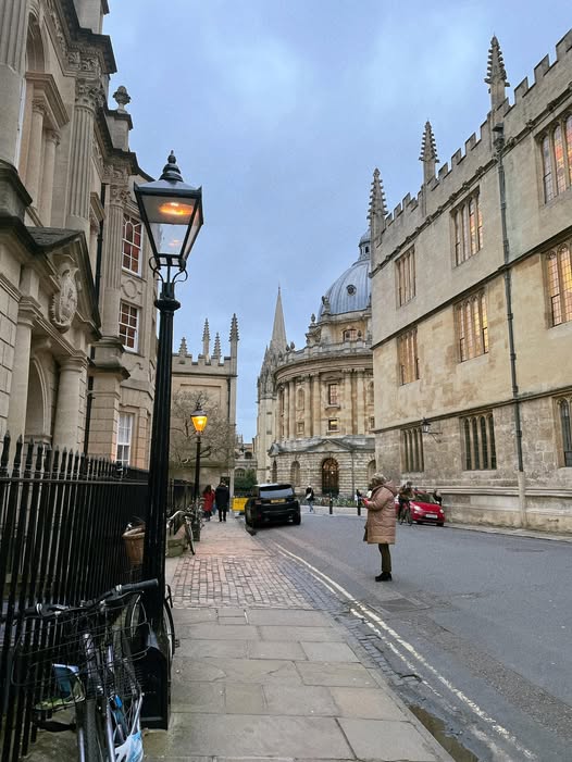 Cũng nỗ lực lắm để dần lấy lại hình ảnh chị giáo hiền mà sao các em tôi viết reflection toàn: “Chị D